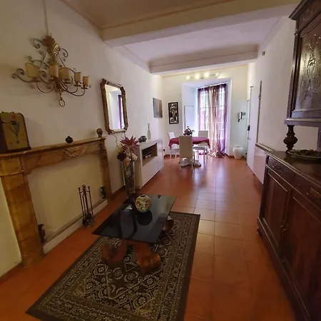 Accademia Lägenhet