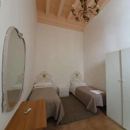 Accademia Apartamento *
